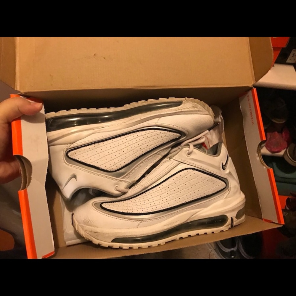 Ken Griffey jr shoes 6y